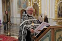   &raquo; Click to zoom ->