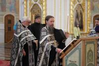   &raquo; Click to zoom ->