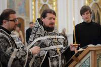   &raquo; Click to zoom ->