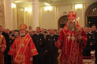   &raquo; Click to zoom ->