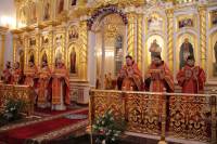   &raquo; Click to zoom ->