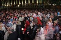   &raquo; Click to zoom ->