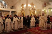   &raquo; Click to zoom ->