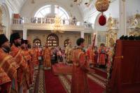   &raquo; Click to zoom ->