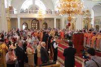   &raquo; Click to zoom ->