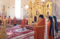   &raquo; Click to zoom ->