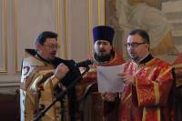   &raquo; Click to zoom ->