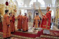   &raquo; Click to zoom ->