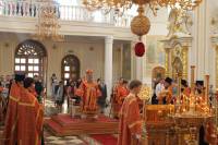   &raquo; Click to zoom ->