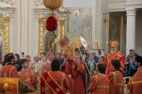   &raquo; Click to zoom ->