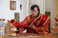   &raquo; Click to zoom ->