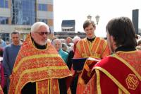   &raquo; Click to zoom ->