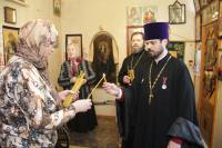   &raquo; Click to zoom ->