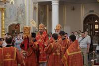   &raquo; Click to zoom ->