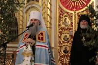   &raquo; Click to zoom ->