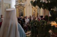   &raquo; Click to zoom ->