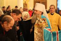   &raquo; Click to zoom ->