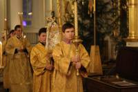   &raquo; Click to zoom ->