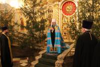   &raquo; Click to zoom ->