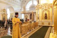   &raquo; Click to zoom ->