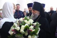   &raquo; Click to zoom ->