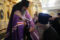   &raquo; Click to zoom ->