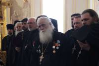   &raquo; Click to zoom ->