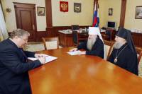   &raquo; Click to zoom ->