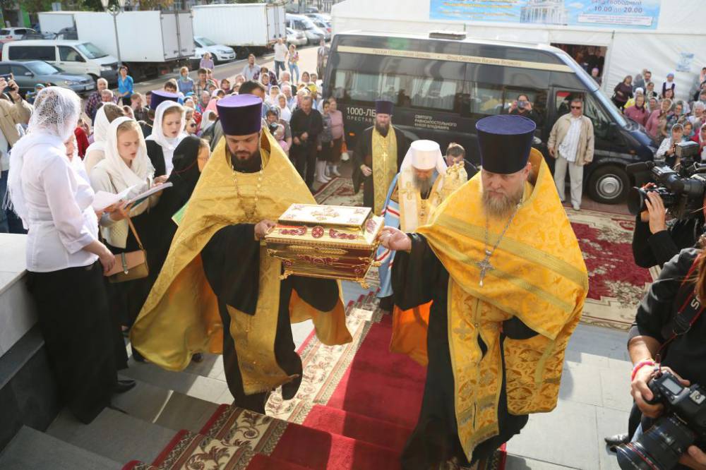   &raquo; Click to zoom ->