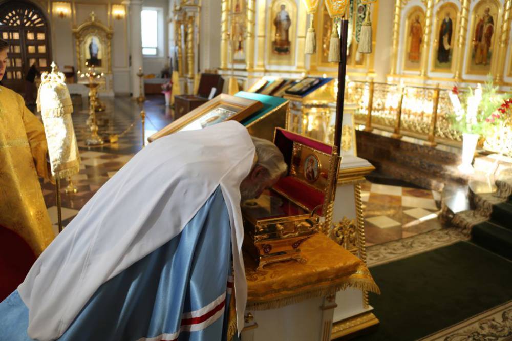   &raquo; Click to zoom ->