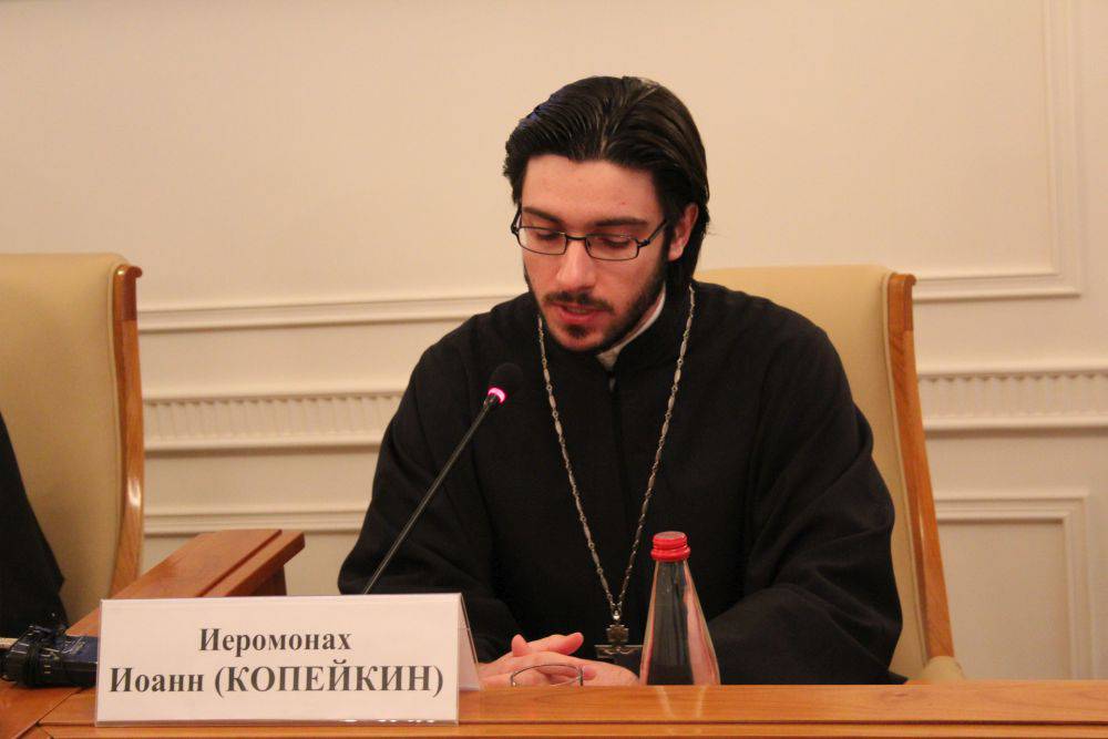   &raquo; Click to zoom ->