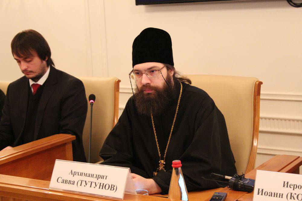   &raquo; Click to zoom ->