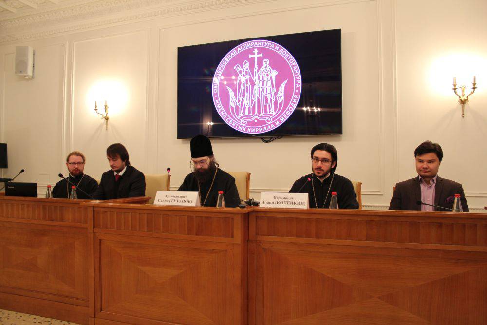   &raquo; Click to zoom ->