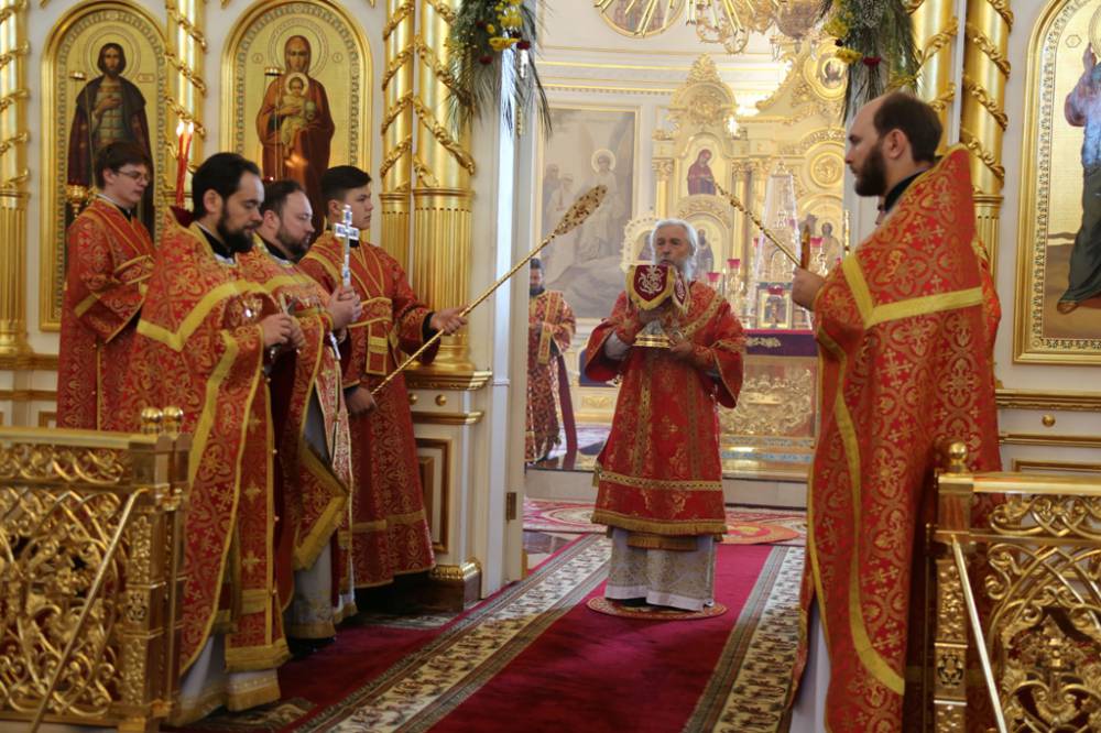   &raquo; Click to zoom ->