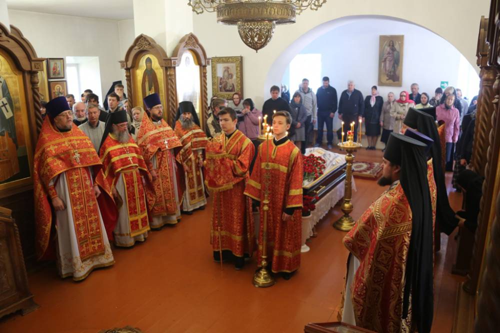   &raquo; Click to zoom ->