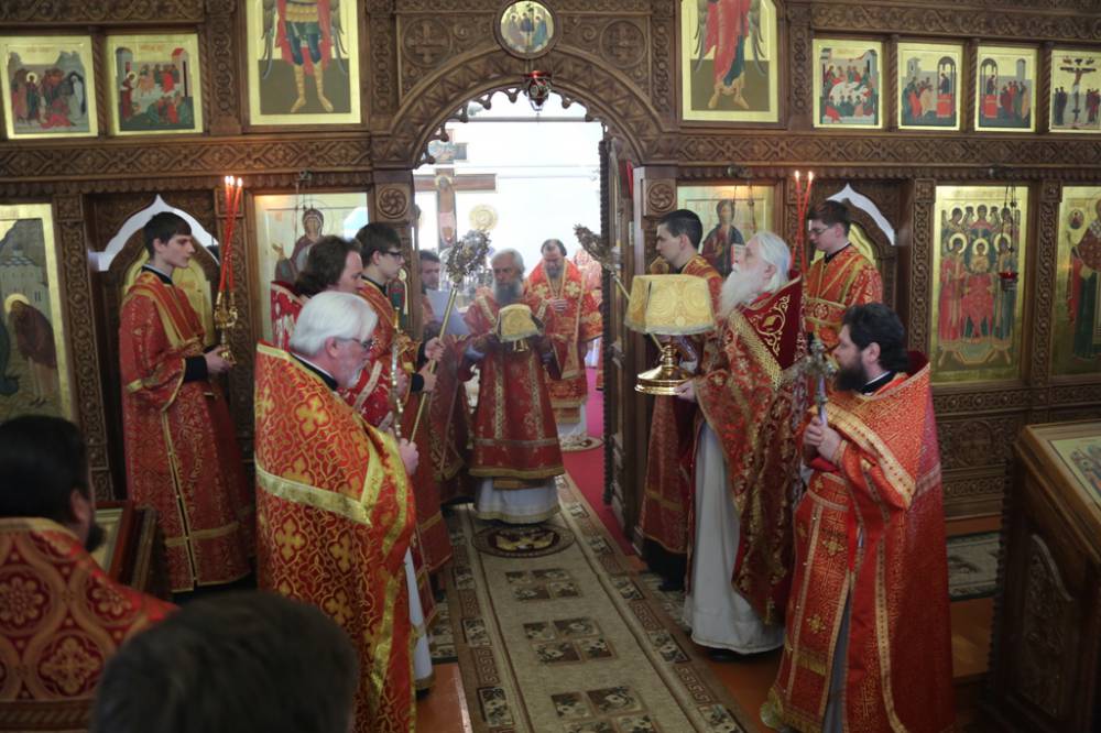   &raquo; Click to zoom ->