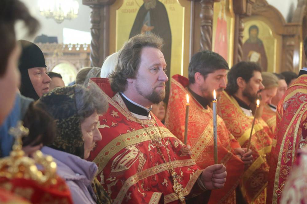   &raquo; Click to zoom ->