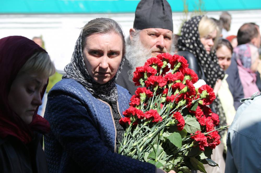   &raquo; Click to zoom ->