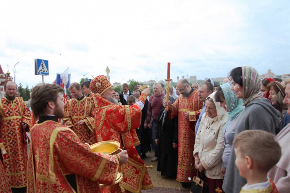   &raquo; Click to zoom ->