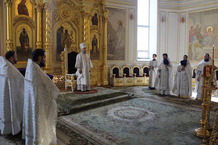   &raquo; Click to zoom ->