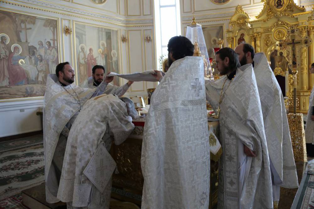   &raquo; Click to zoom ->