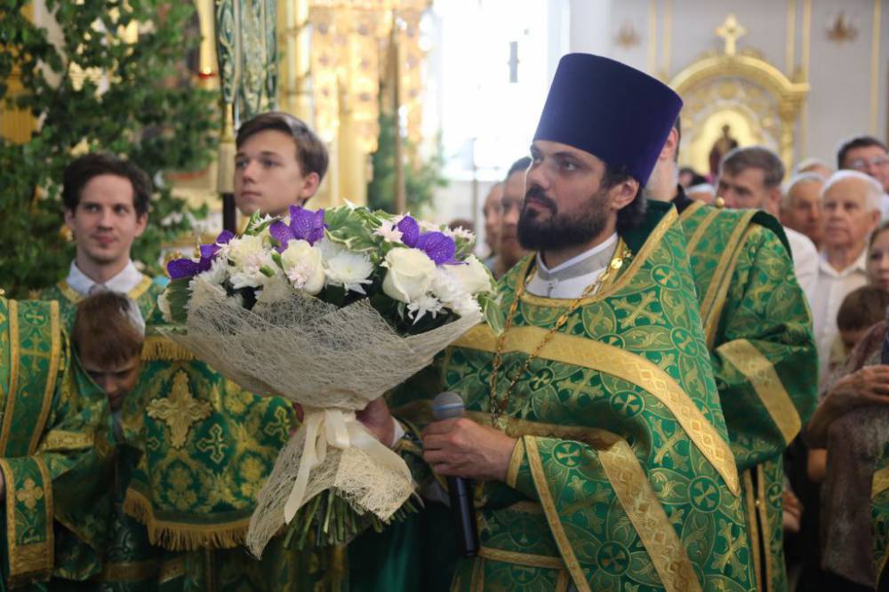   &raquo; Click to zoom ->