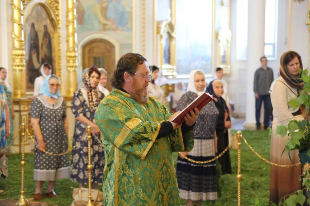   &raquo; Click to zoom ->