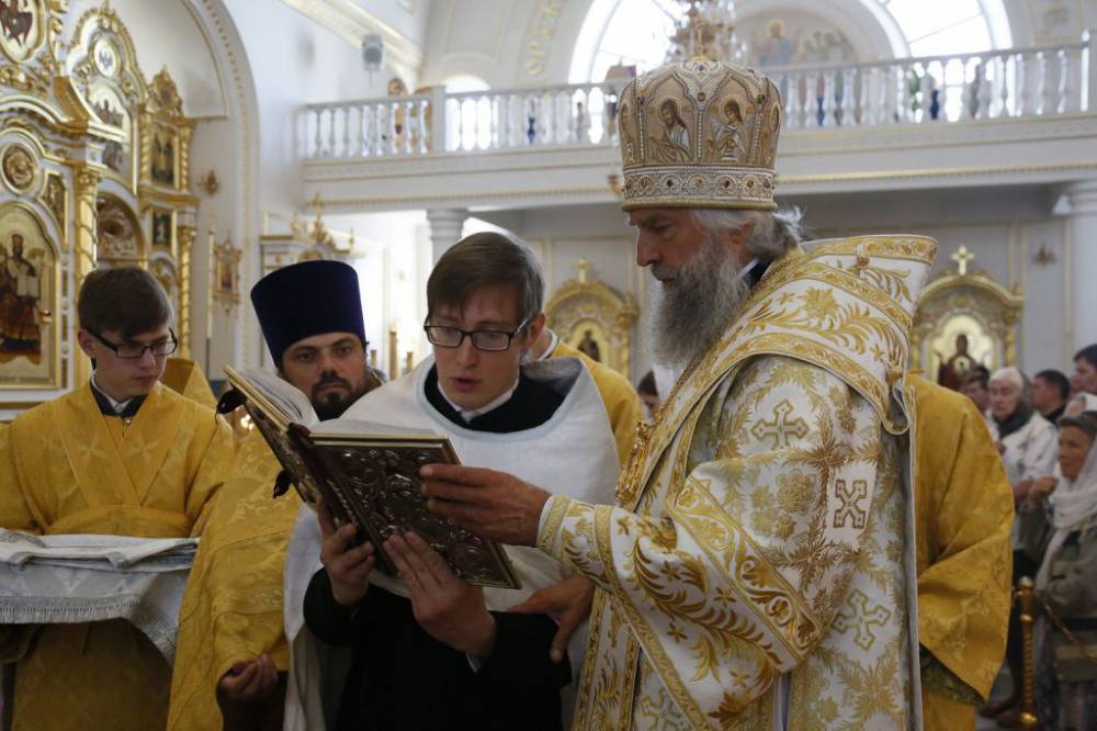   &raquo; Click to zoom ->