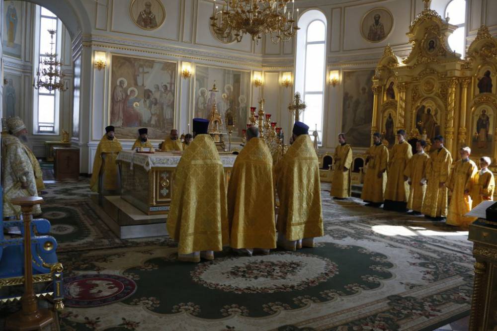   &raquo; Click to zoom ->