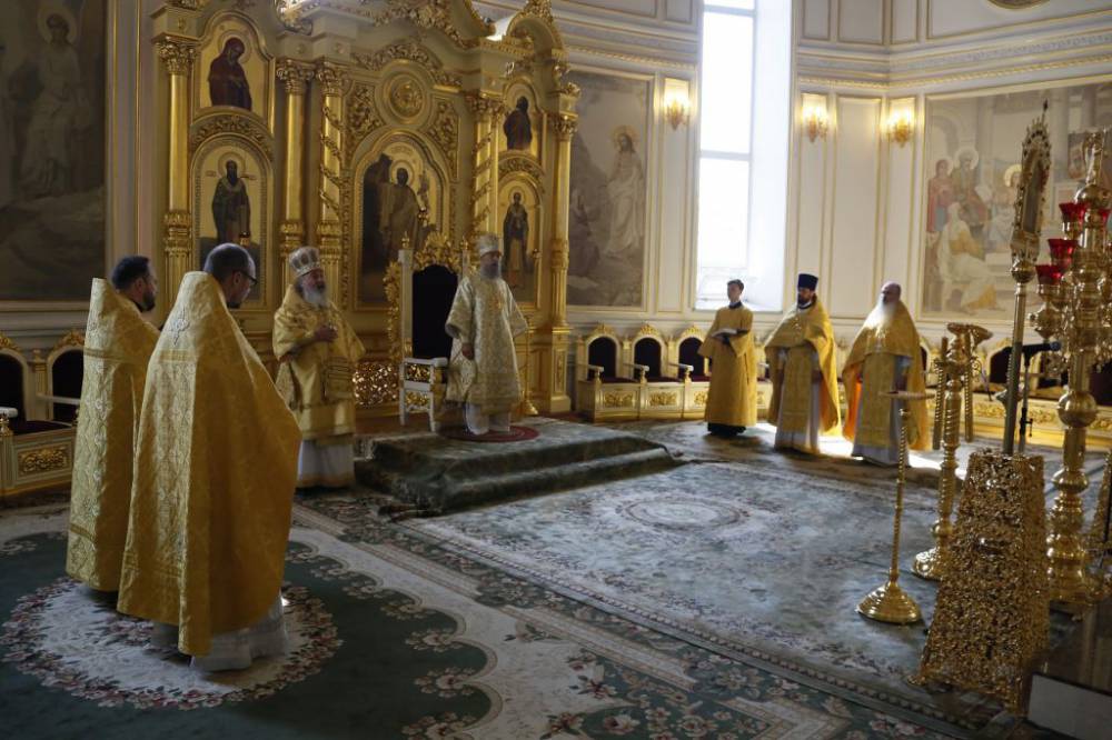   &raquo; Click to zoom ->