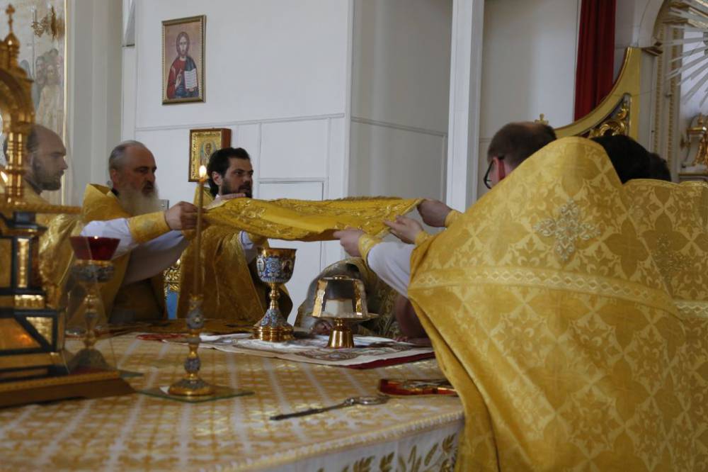   &raquo; Click to zoom ->