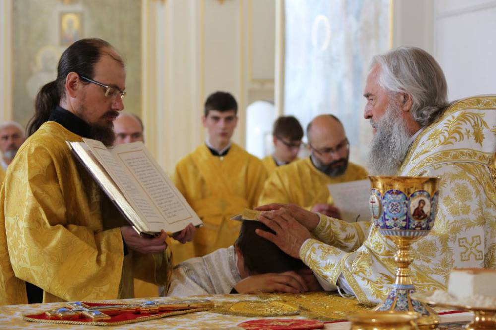   &raquo; Click to zoom ->