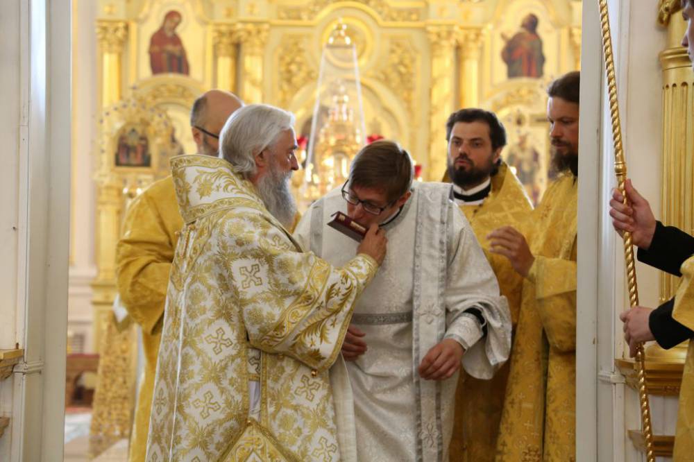   &raquo; Click to zoom ->