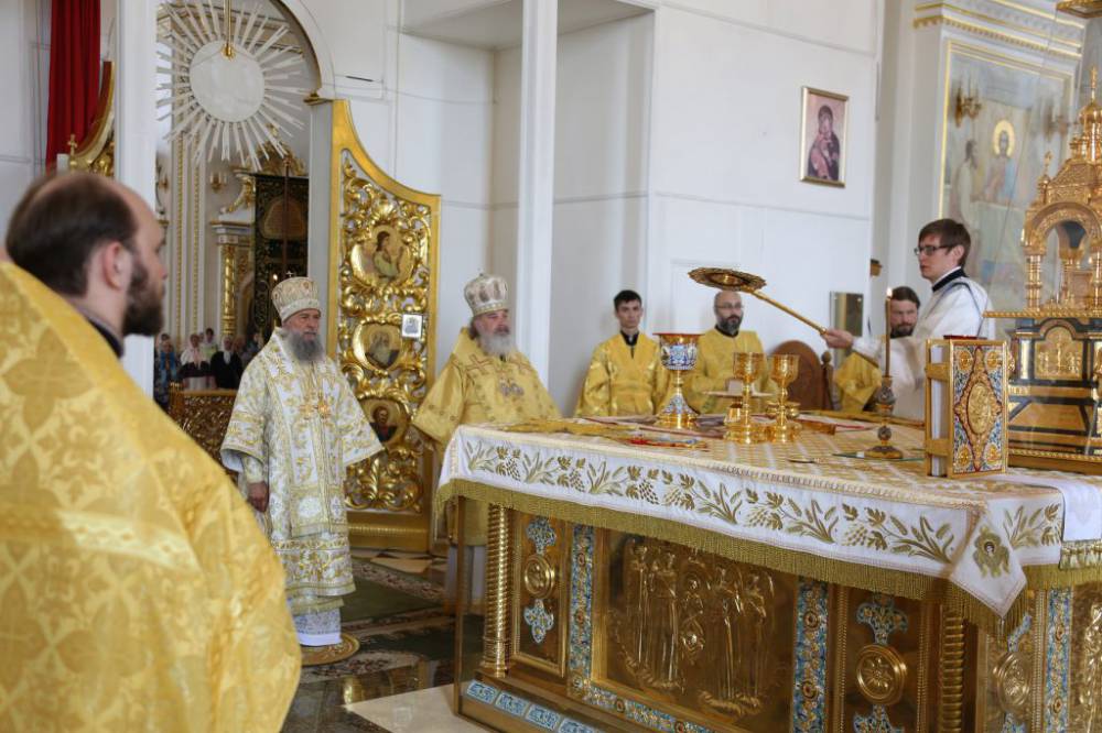   &raquo; Click to zoom ->